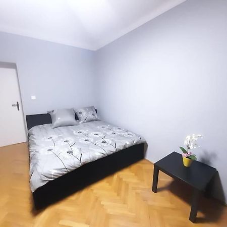 Mieszkanie Na Doby Plac Hallera Varsóvia Exterior foto