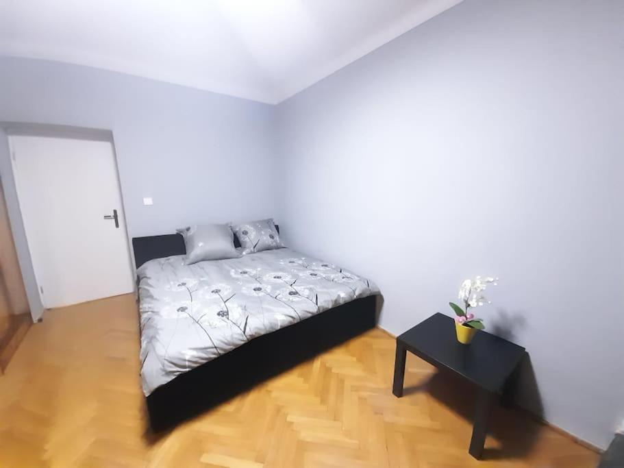 Mieszkanie Na Doby Plac Hallera Varsóvia Exterior foto
